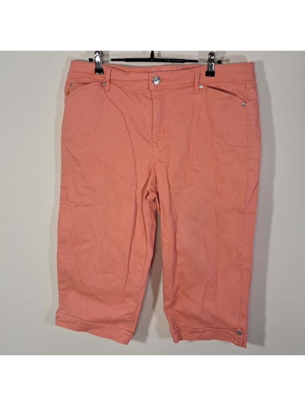 Gloria Vanderbilt Size 12 All Around Slimming Skimmer Pink Capri Cropped Jean